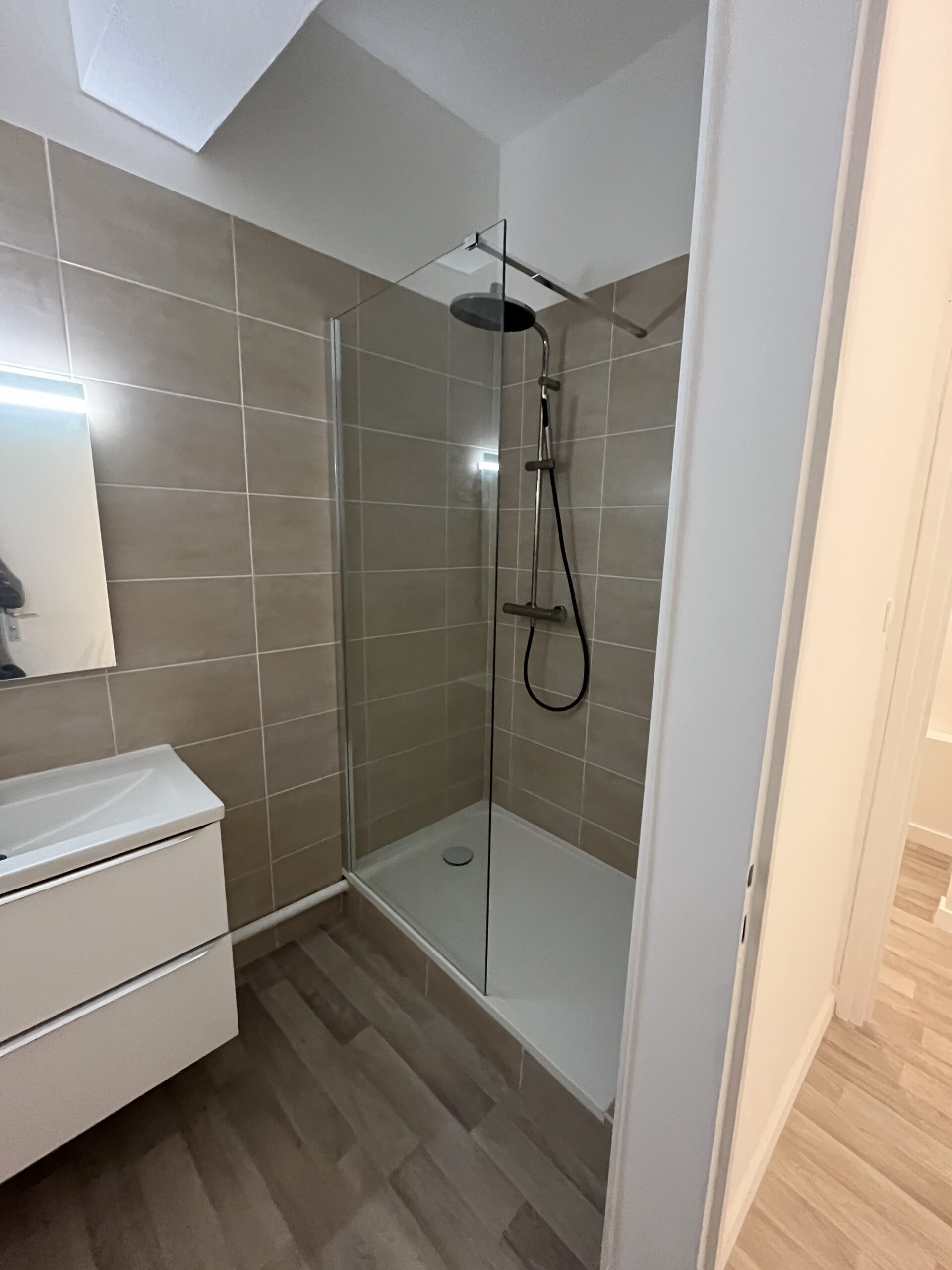 Salle de bain rénovée par TSB